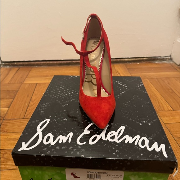 Sam Edelman Red Pointed Heels - Picture 2 of 5
